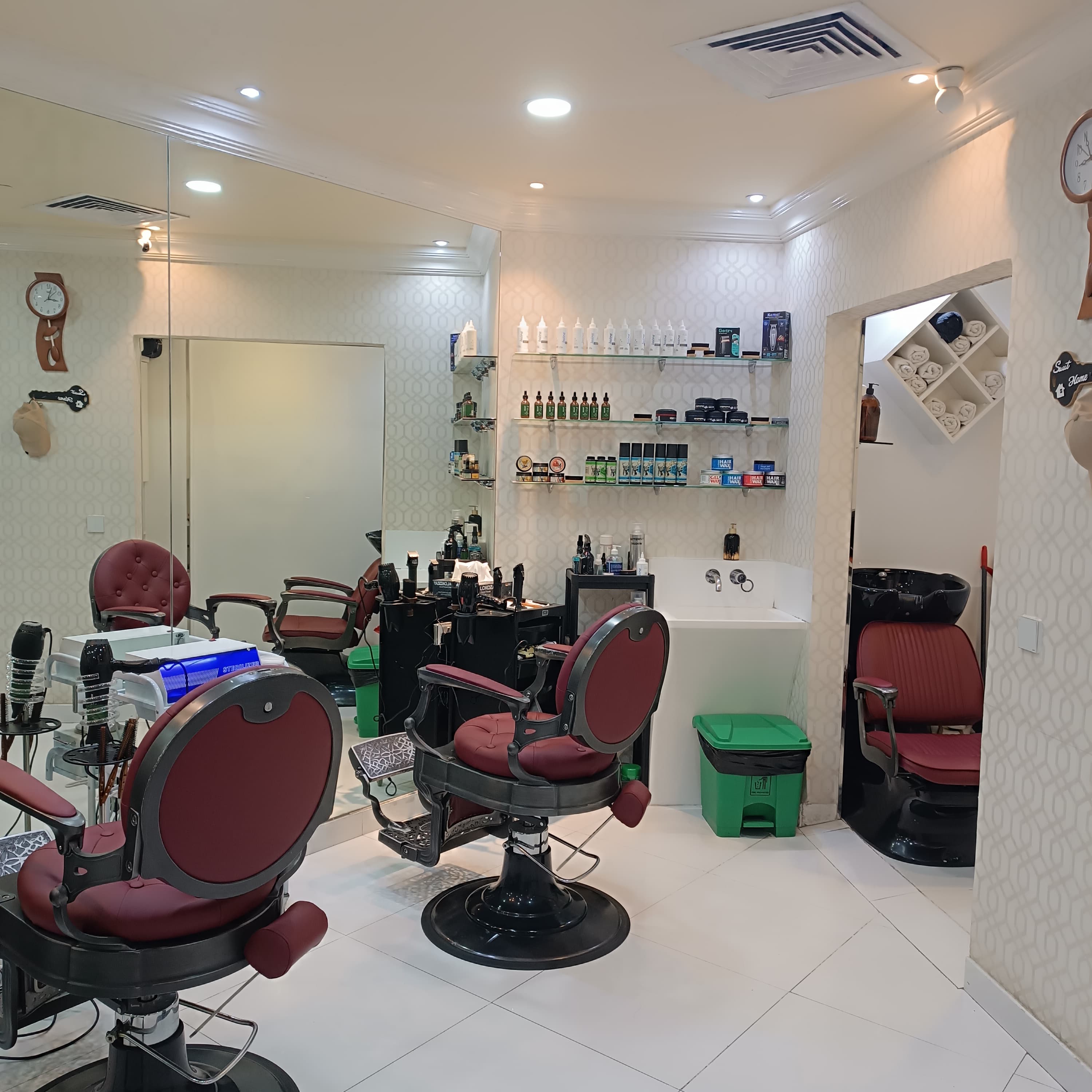 Luxury grooming experience Dubai - Exclusive men's salon with waterfront views
